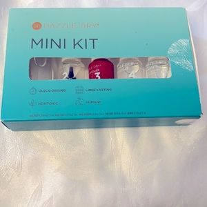 Brand new dazzle dry mini kit. It has a 4 bottles of prep in box. free shipping